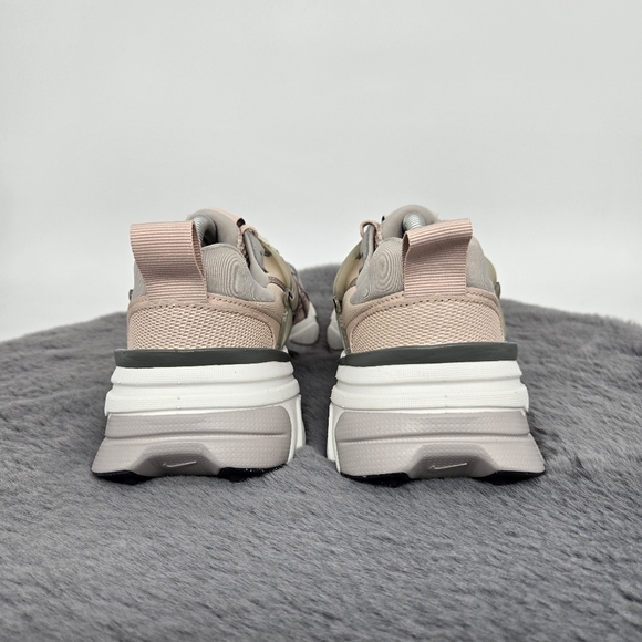 New Nike V2K Run 'Particle Beige College Grey Light Bone' Women's Shoes Size 10 - Picture 4 of 8